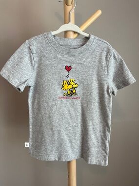 ⭐️⭐️PICK 5 / $20 Janie and Jack Grey Tee with Yellow Woodstock Graphic Size 4